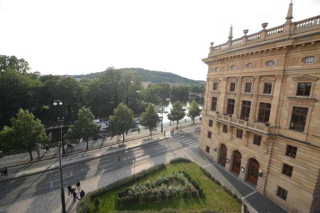 Fabulous River View Studio In The Heart Of * Prag